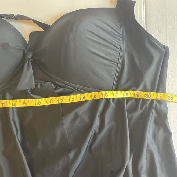 Torrid Swimsuit Women’s Plus Size 5 5R One Piece Black Layered Adjustable Strap - Picture 10 of 16